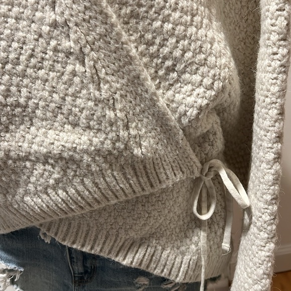 TOPSHOP WRAP SWEATER / CARDIGAN - Picture 3 of 8